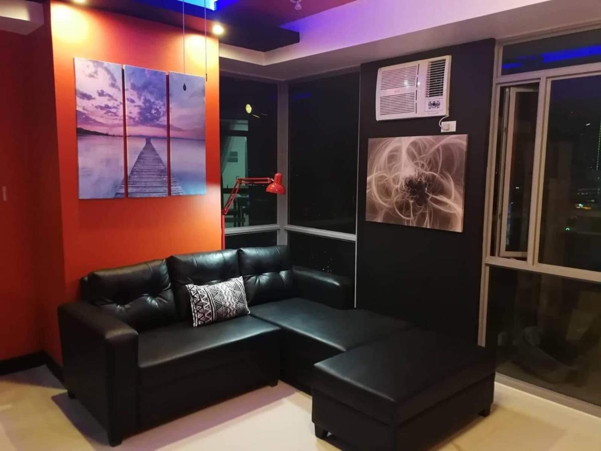 Cubao Manhattan Heights Unit 11Pq Tower B, 1Br Quezon City Exterior photo
